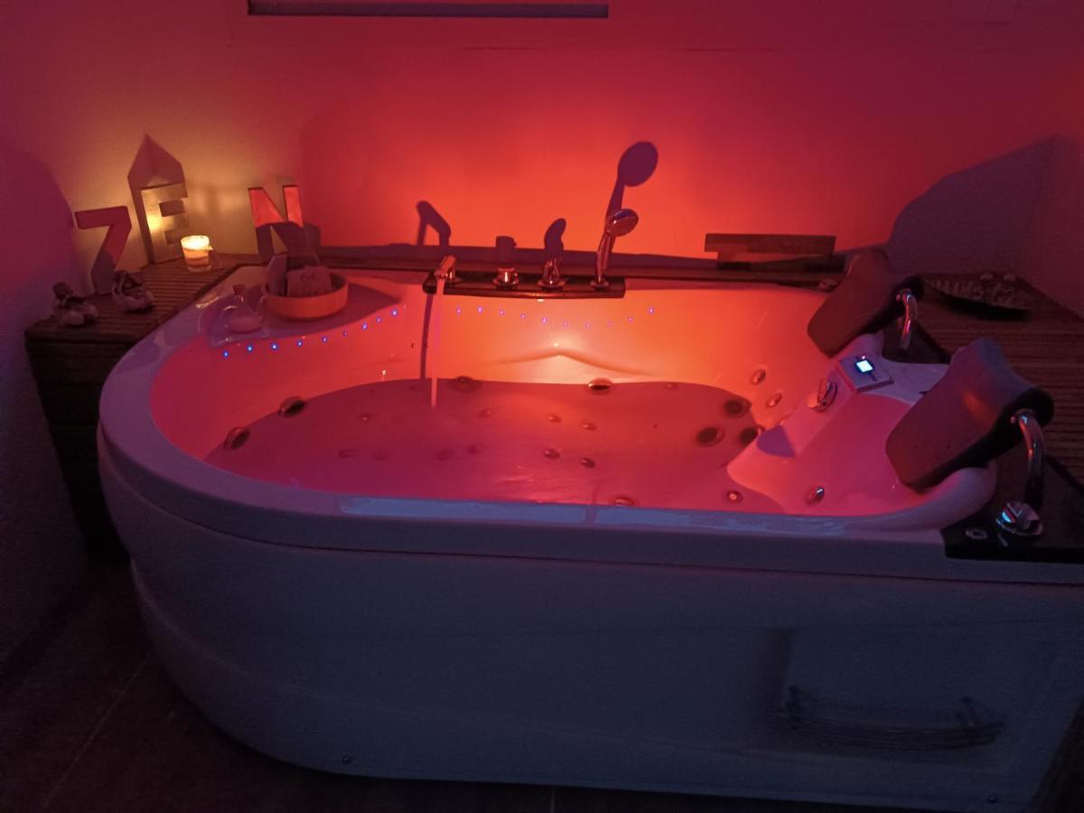 aromathérapie et spa en vallée heureuse à Sorède Exterior foto