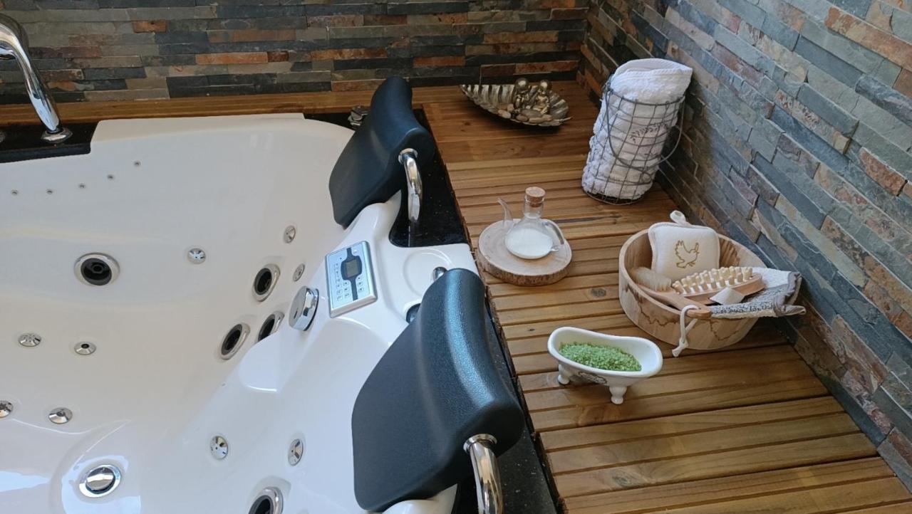 aromathérapie et spa en vallée heureuse à Sorède Exterior foto